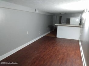 Building Photo - 2052 Midland Ave