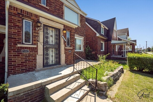 Building Photo - 5074/5076 Chalmers - Alejandro Soto