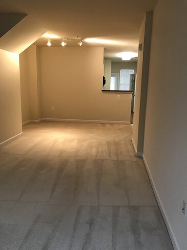 Foto del edificio - 42530 Mayflower Terrace