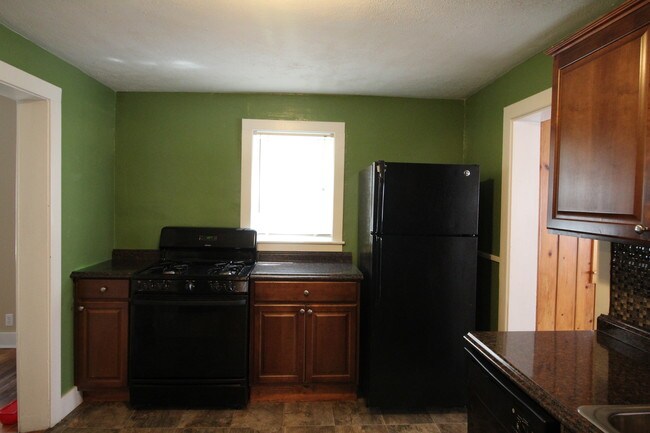 Cocina - 1050 Dayton St SW