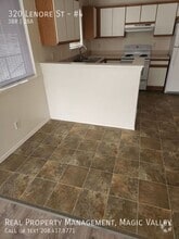 Building Photo - 320 Lenore St