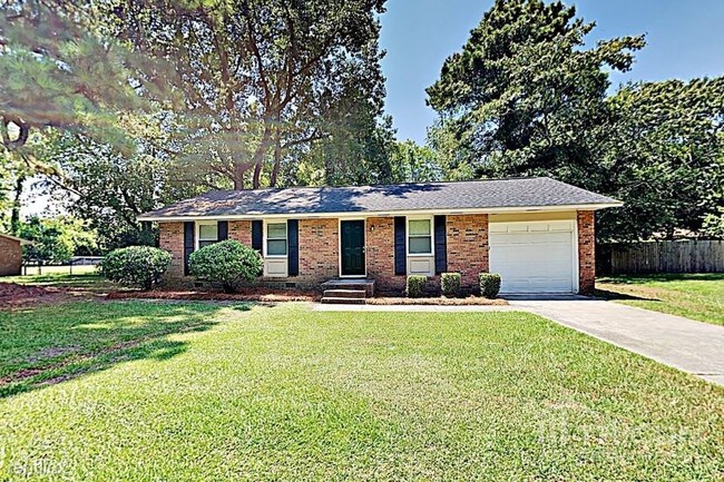 Foto del edificio - 2704 Riverside Ln