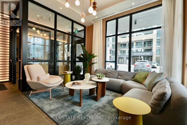 Photo du bâtiment - 770-770 Whitlock Ave