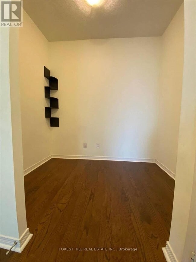 Building Photo - 2230 Lake Shore Blvd W