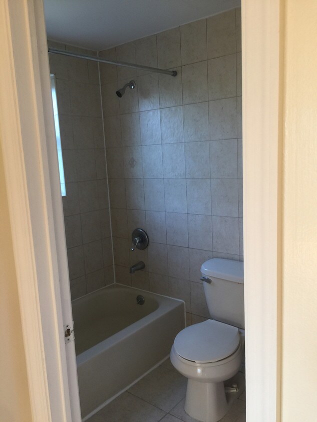 Foto del edificio - 1349 Franklin Ave