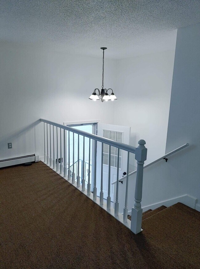 Building Photo - 9 Candida Ct