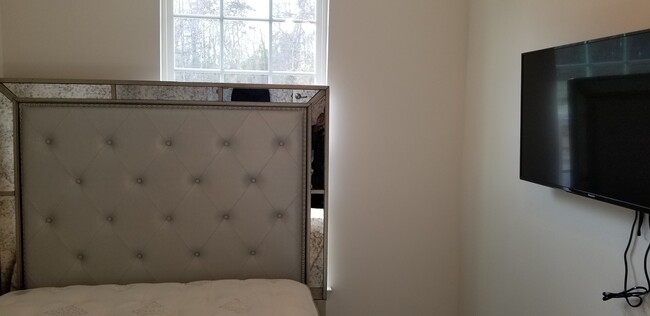 Building Photo - 5506 Glover Park Dr
