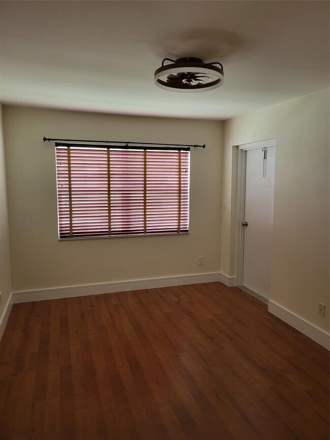 Foto del edificio - 4145 NW 90th Ave
