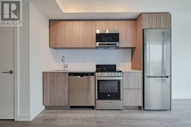Building Photo - 223 Redpath Ave