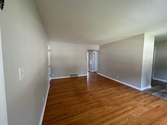 Building Photo - 9335 W Sheridan Ave