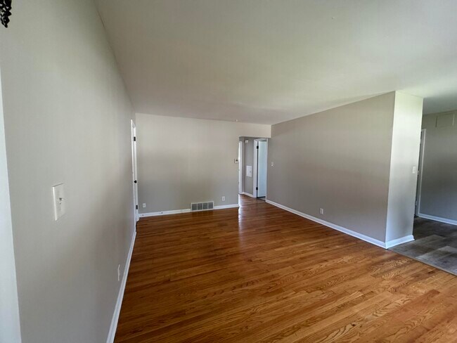 Foto del edificio - 9335 W Sheridan Ave