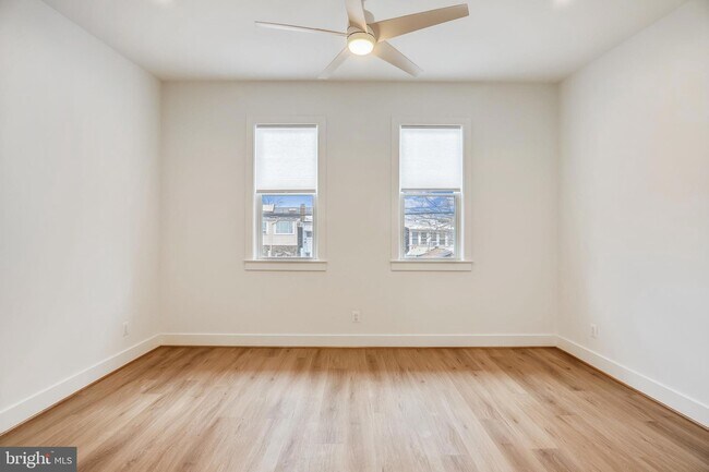 Foto del edificio - 314 Varnum St NW