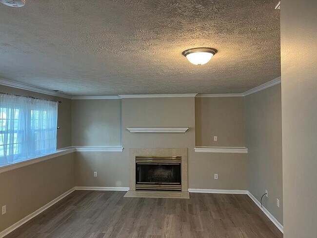 Building Photo - 207 Kinross Dr