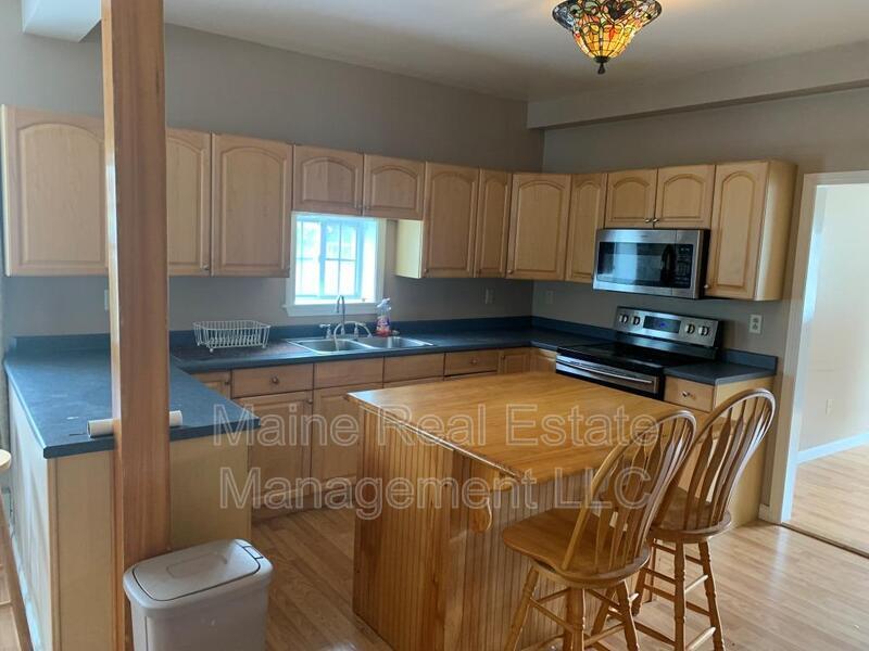 35 Bosworth St Unit 3, Old Town, ME 04468 Condo for Rent in Old Town