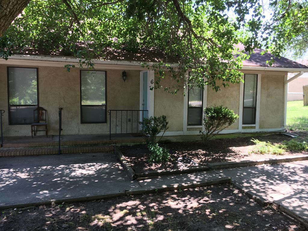 Primary Photo - 6 Pineview Dr