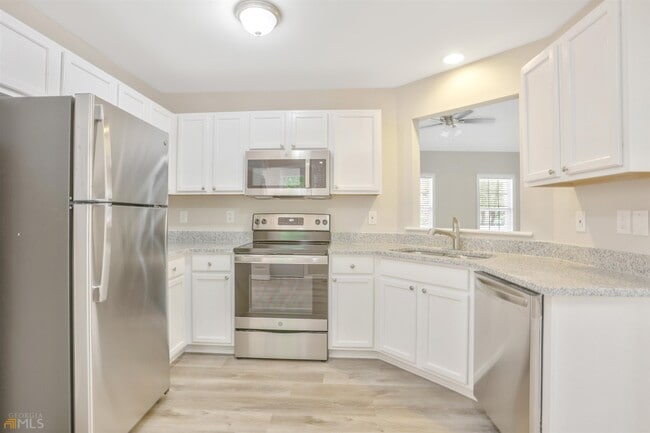 Building Photo - 232 Glen Ridge Dr