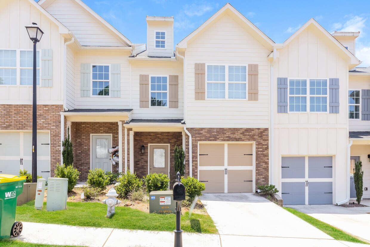 219 Riley Cir, Dawsonville, GA House Rental in Dawsonville, GA