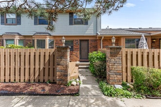 Building Photo - 1891 Vine Way Dr