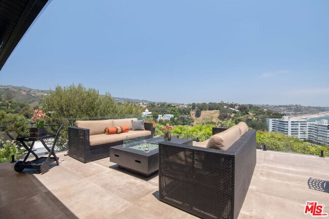 Building Photo - 17438 Revello Dr