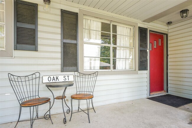 Foto del edificio - 201 E Oak St