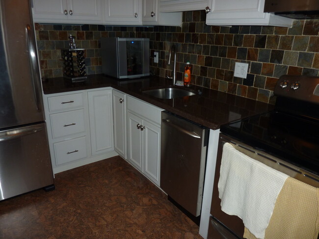 Kitchen - 1255 F St NE