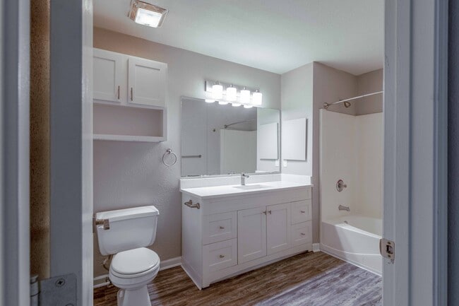 Building Photo - Wild Oak Apartments