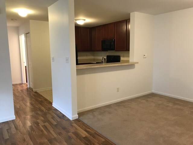 Building Photo - 152 Bertram Dr