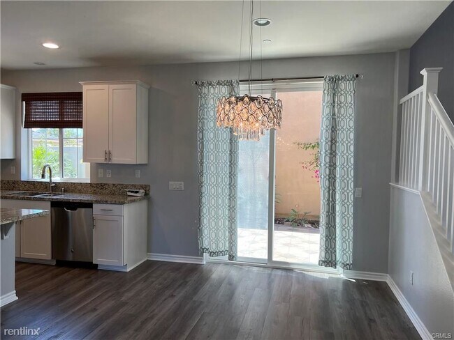 Building Photo - 5 br, 3 bath House - 22740 Meyler St