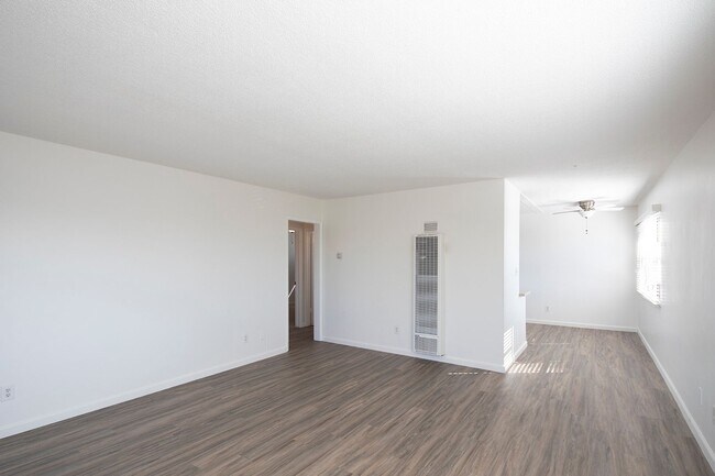 Foto del edificio - OPEN HOUSE: 1/31 10-11AM ~ 2b/1ba Conveniently Located in South Park!