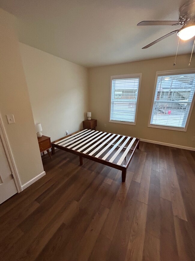 Foto del edificio - 595 Hambley Blvd