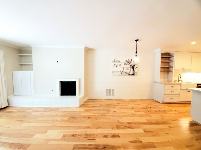 Foto del edificio - 920 Peninsula Ave