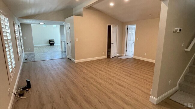 Foto del edificio - 1700 Brush Creek Rd