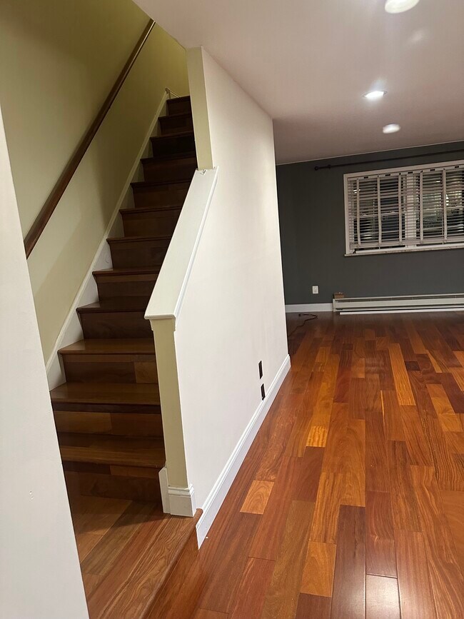 Foto del edificio - 404 Dresher Rd