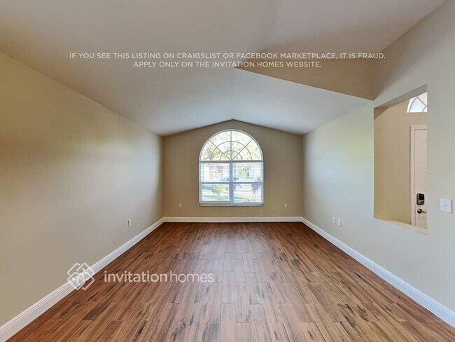 Building Photo - 1440 Baythorn Dr