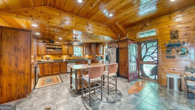 Foto del edificio - 911 Summit Way