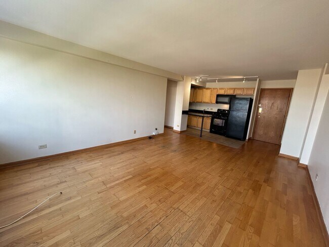 Foto del edificio - 4180 N Marine Dr
