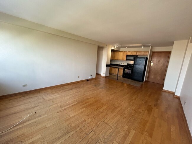 Building Photo - 4180 N Marine Dr