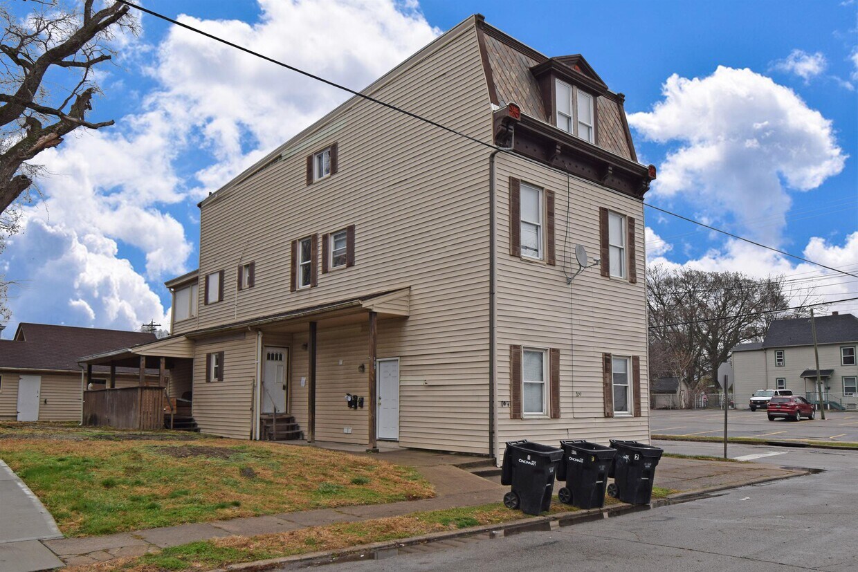 Primary Photo - 100 64th St