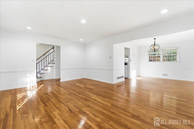 Foto del edificio - 35 Brooktree Rd