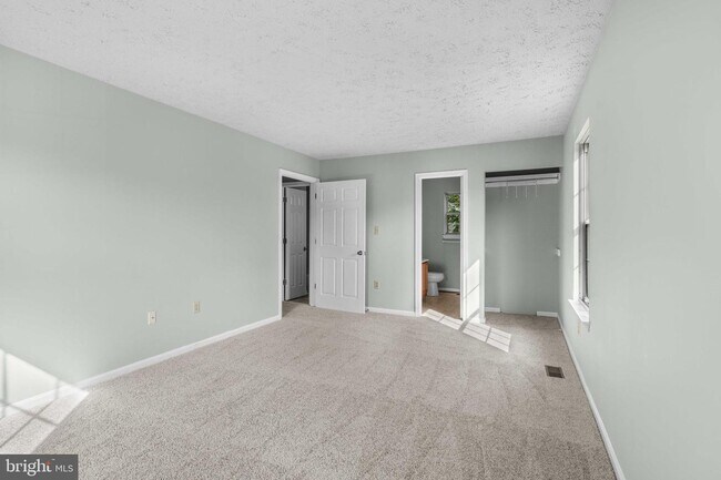 Foto del edificio - 5302 Treefish Ct