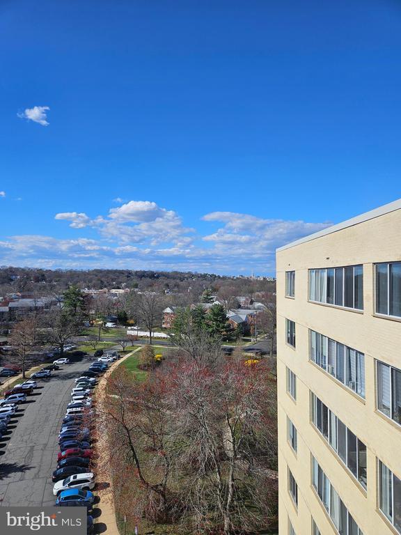 Foto del edificio - 6631 Wakefield Dr