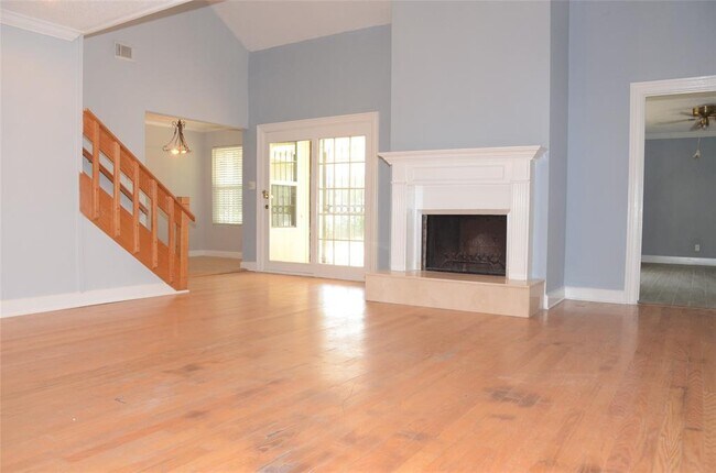 Foto del edificio - 6502 Briar Terrace Dr