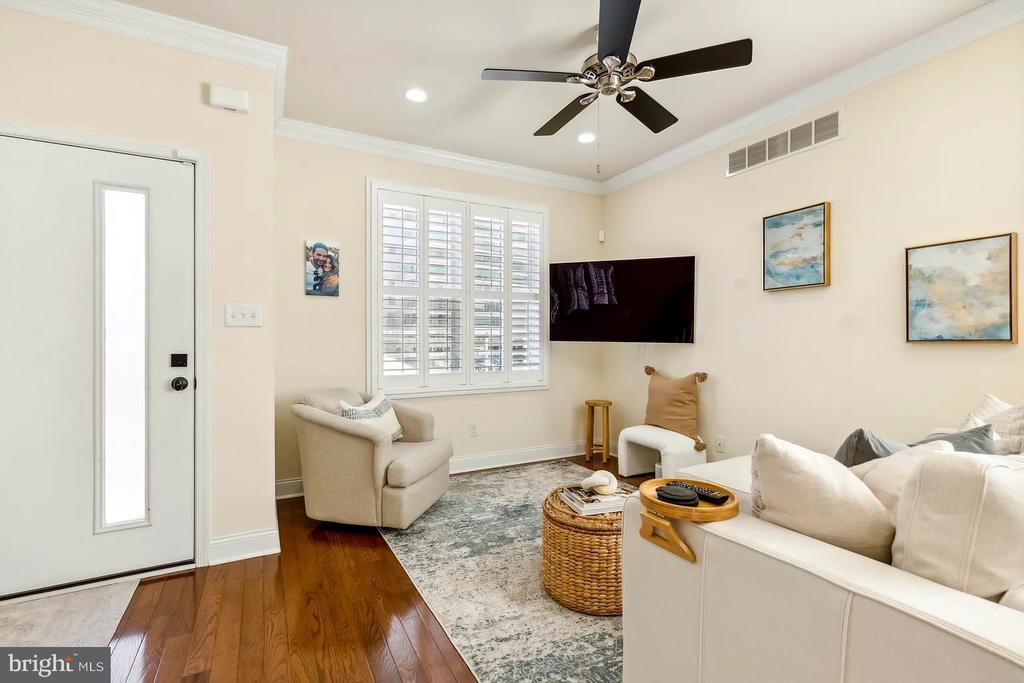 Foto principal - 103 Front St