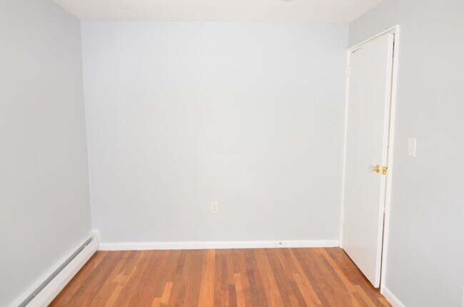 Foto del edificio - 10 Carson Rd