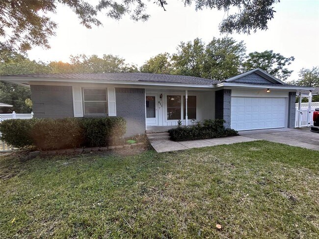 Foto del edificio - 611 Misty Glen Dr