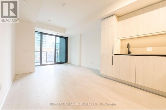 Photo du bâtiment - 35 Parliament St