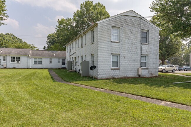 Foto del edificio - Historic Apartment located a short drive from Elon!