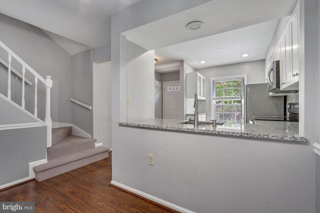 Foto del edificio - 2522D S Arlington Mill Dr