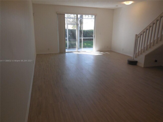 Foto del edificio - 2066  Madeira Dr  2066 Weston Fl 33327