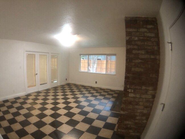 Foto del edificio - 906 Sycamore Ln